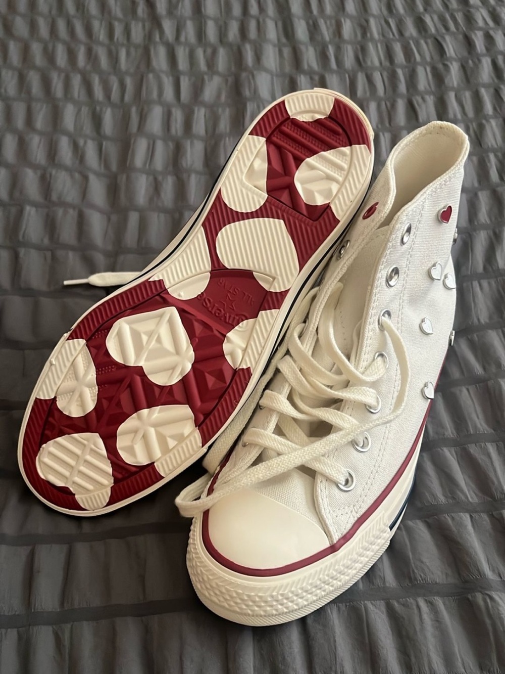 White High-Top converse chuck Taylor with Red Heart Accents